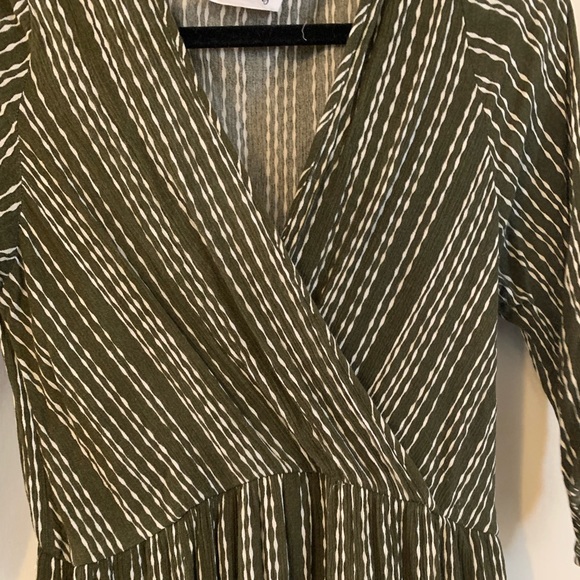 Wren and Ivory Maternity Maxi Dress - Picture 7 of 12